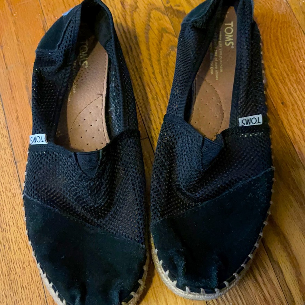 Black toms
